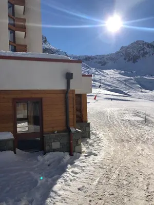 L'établissement Tignes : cocon luxueux au pied des pistes en hiver