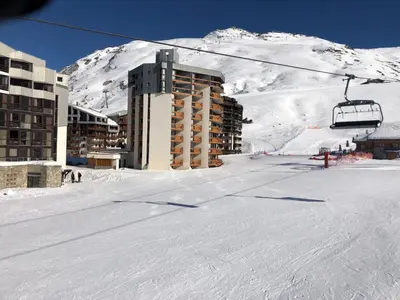 L'établissement Tignes : cocon luxueux au pied des pistes en hiver