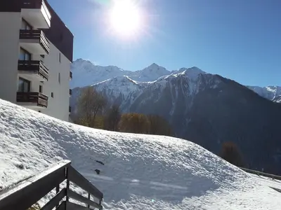 Vue générale sur la montagne ou vue sur la montagne depuis l'appartement