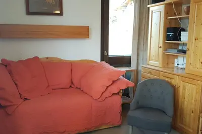Coin salon dans l'établissement Paradiski calme et ensoleillé plan peisey