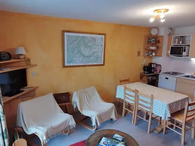 Cuisine ou kitchenette dans l'établissement Paradiski proche vanoise express plan peisey