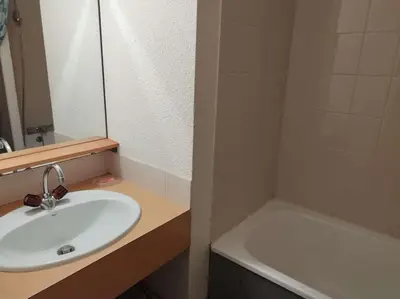 Salle de bains dans l'établissement Paradiski proche vanoise express plan peisey