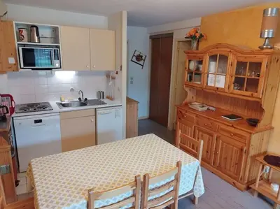 Cuisine ou kitchenette dans l'établissement Paradiski proche vanoise express plan peisey