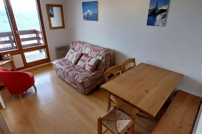 Coin salon dans l'établissement Paradiski ski au pied vallandry