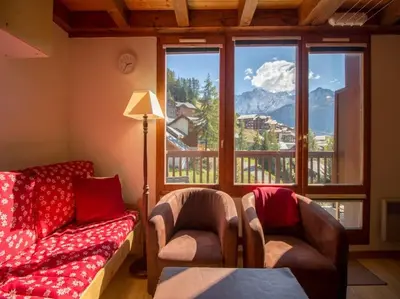 Vue générale sur la montagne ou vue sur la montagne depuis l'appartement
