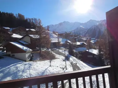 Vue générale sur la montagne ou vue sur la montagne depuis l'appartement