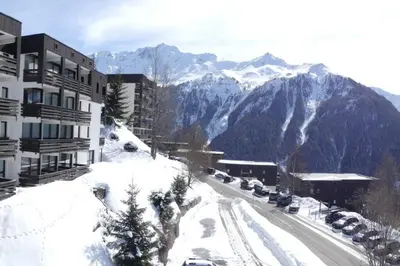Vue générale sur la montagne ou vue sur la montagne depuis l'appartement