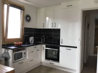 Cuisine ou kitchenette dans l'établissement Paradiski proche des pistes plan peisey