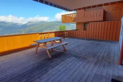 Vue générale sur la montagne ou vue sur la montagne depuis l'appartement