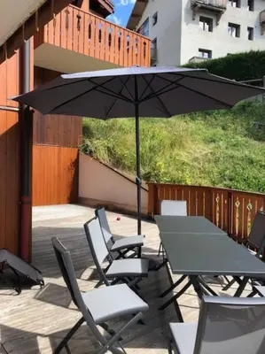 Balcon ou terrasse dans l'établissement Paradiski proche des commerces plan peisey