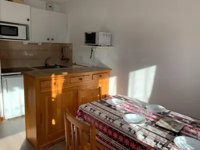 Cuisine ou kitchenette dans l'établissement Paradiski ski au pied vallandry