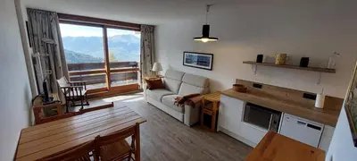 Cuisine ou kitchenette dans l'établissement Paradiski proche des pistes plan peisey
