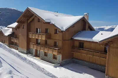 Vue générale sur la montagne ou vue sur la montagne depuis l'appartement