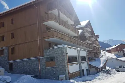 Vue générale sur la montagne ou vue sur la montagne depuis l'appartement