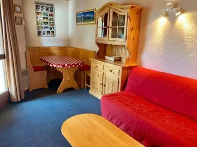 Coin salon dans l'établissement Paradiski proche pistes et commerces vallandry