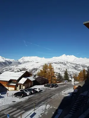 Vue générale sur la montagne ou vue sur la montagne depuis l'appartement