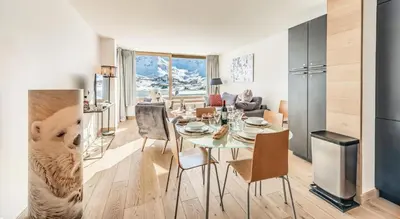 Cuisine ou kitchenette dans l'établissement Résidence PrÉmou - 2 pièces 4, 3 belle vue lac Grande Motte MAE-4264