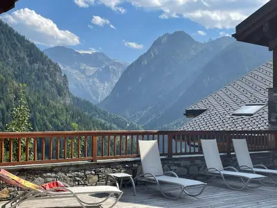 Vue générale sur la montagne ou vue sur la montagne depuis l'appartement