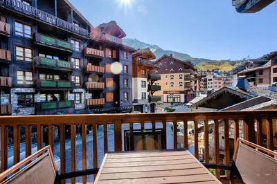 Vue générale sur la montagne ou vue sur la montagne depuis l'appartement