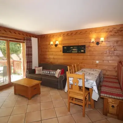 Appartement confortable avec terrasse et WIFI - 6 pers - FR-1-502-533