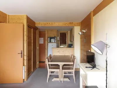 Cuisine ou kitchenette dans l'établissement Appartement 3 pièces · Pied des pistes · Balcon · 7 pers - FR-1-181-2721