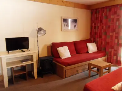 Télévision ou salle de divertissement dans l'établissement Appartement 3 pièces · Pied des pistes · Balcon · 7 pers - FR-1-181-2721