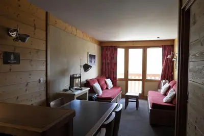 Coin salon dans l'établissement Résidence Nereides - Appartement fonctionnel · Pied des pistes · Vue pistes · Balcon MAE-1864