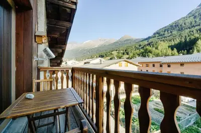 Vue générale sur la montagne ou vue sur la montagne depuis l'appartement