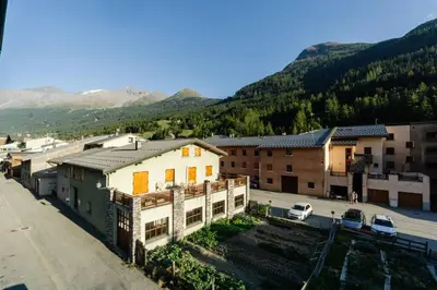 Vue générale sur la montagne ou vue sur la montagne depuis l'appartement