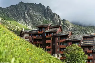 Vue générale sur la montagne ou vue sur la montagne depuis l'appartement
