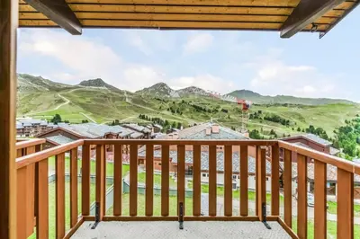 Vue générale sur la montagne ou vue sur la montagne depuis l'appartement