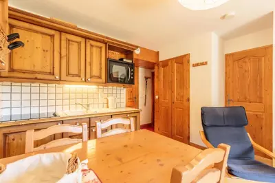 Cuisine ou kitchenette dans l'établissement Résidence Saint-Bernard - maeva Home - Appartement 2 pièces 6 personnes - Sélection MAE-1754