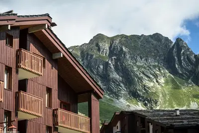 Vue générale sur la montagne ou vue sur la montagne depuis l'appartement