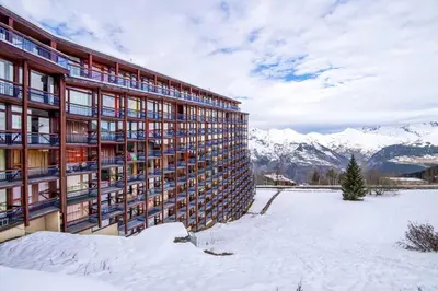 Vue générale sur la montagne ou vue sur la montagne depuis l'appartement
