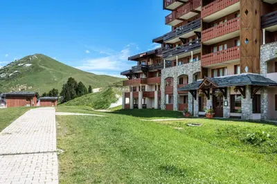 Vue générale sur la montagne ou vue sur la montagne depuis l'appartement