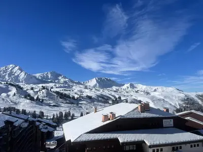 Vue générale sur la montagne ou vue sur la montagne depuis l'appartement