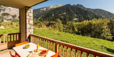 Vue générale sur la montagne ou vue sur la montagne depuis l'appartement
