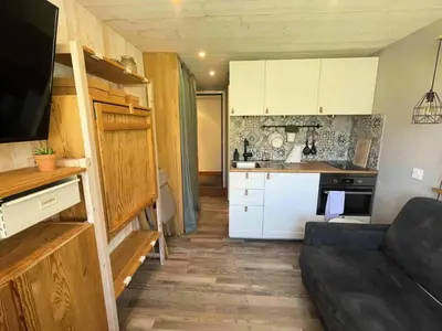Cuisine ou kitchenette dans l'établissement Résidence Palafour - Studette cosy rénovée MAE-3884