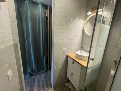 Salle de bains dans l'établissement Résidence Palafour - Studette cosy rénovée MAE-3884