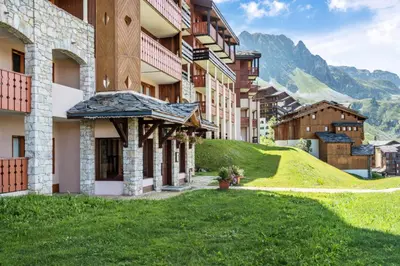 Vue générale sur la montagne ou vue sur la montagne depuis l'appartement