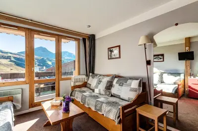 Vue générale sur la montagne ou vue sur la montagne depuis l'appartement