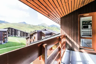 Vue générale sur la montagne ou vue sur la montagne depuis l'appartement