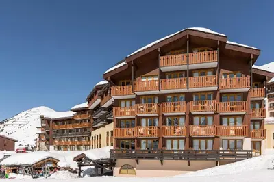 Vue générale sur la montagne ou vue sur la montagne depuis l'appartement