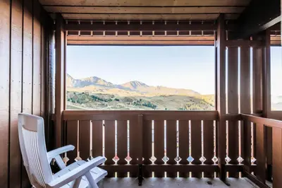 Vue générale sur la montagne ou vue sur la montagne depuis l'appartement