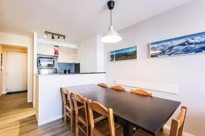 Cuisine ou kitchenette dans l'établissement Résidence Les Constellations - maeva Home - Appartement 3 Pièces 8 Personnes - Selection MAE-0330