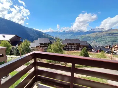 Vue générale sur la montagne ou vue sur la montagne depuis l'appartement
