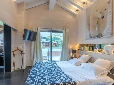 Un ou plusieurs lits dans un hébergement de l'établissement Prestige et luxe au cœur de Val-d'Isère, proche des pistes - FR-1-694-323