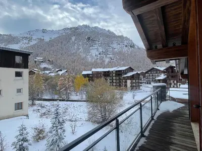 Vue générale sur la montagne ou vue sur la montagne depuis l'appartement