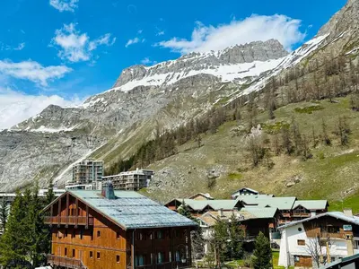 Vue générale sur la montagne ou vue sur la montagne depuis l'appartement