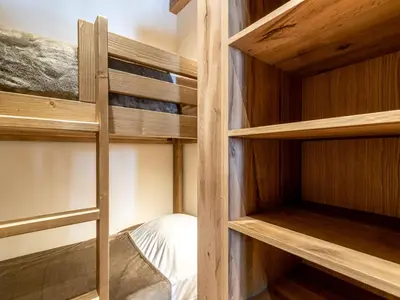 Un ou plusieurs lits superposés dans un hébergement de l'établissement Apartment Rond Point des Pistes - Val Claret-21 by Interhome